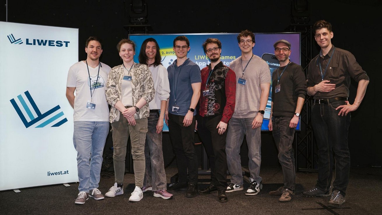 Gruppenfoto mit Vortragende Spielentwicklerinnen und Organisator Michael Zelenka bei Liwest loves games made in Austria Event am 20. März 2026 im last by Schachermayer