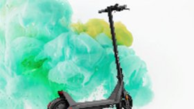 Grüne LIWEST Wolke im Hintergrund und Symbolbild E-Scooter