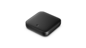 next TV-Box schwarz von schräg vorne auf weißem Hintergrund