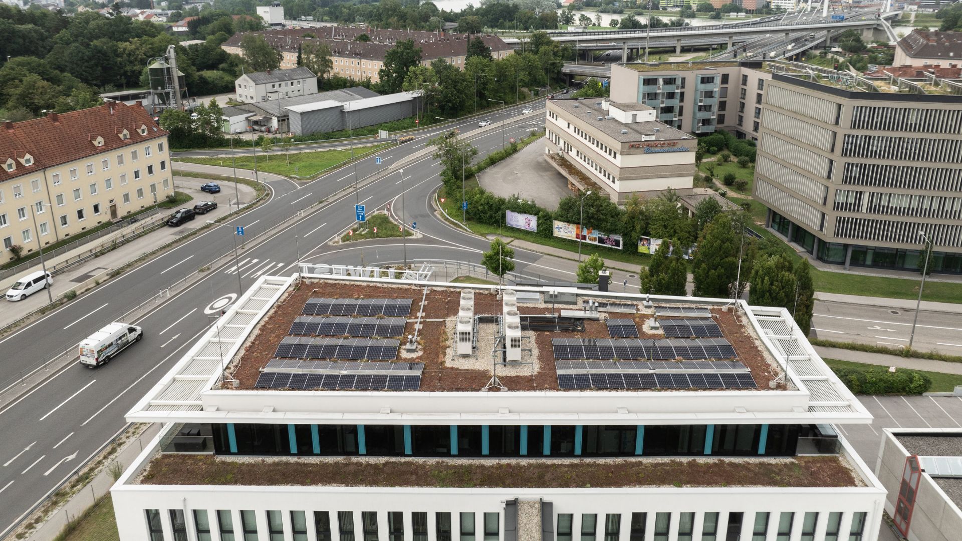 LIWEST Lindengasse 20 Photovoltaik 2024