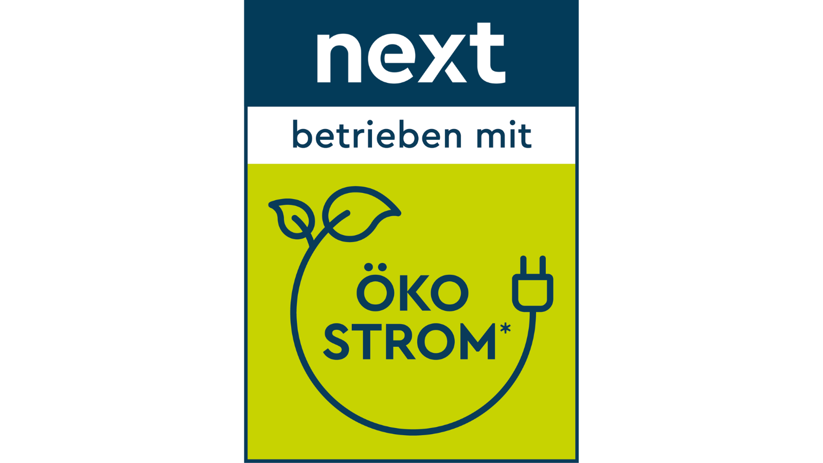 next Schriftzug in weiß auf dunkelblauem Hintergrund mit Ökstrom in dunkelblau auf hellgrünen Hintergrund mit Stromkabel mit Stecker und Blätter an den Enden rundherum